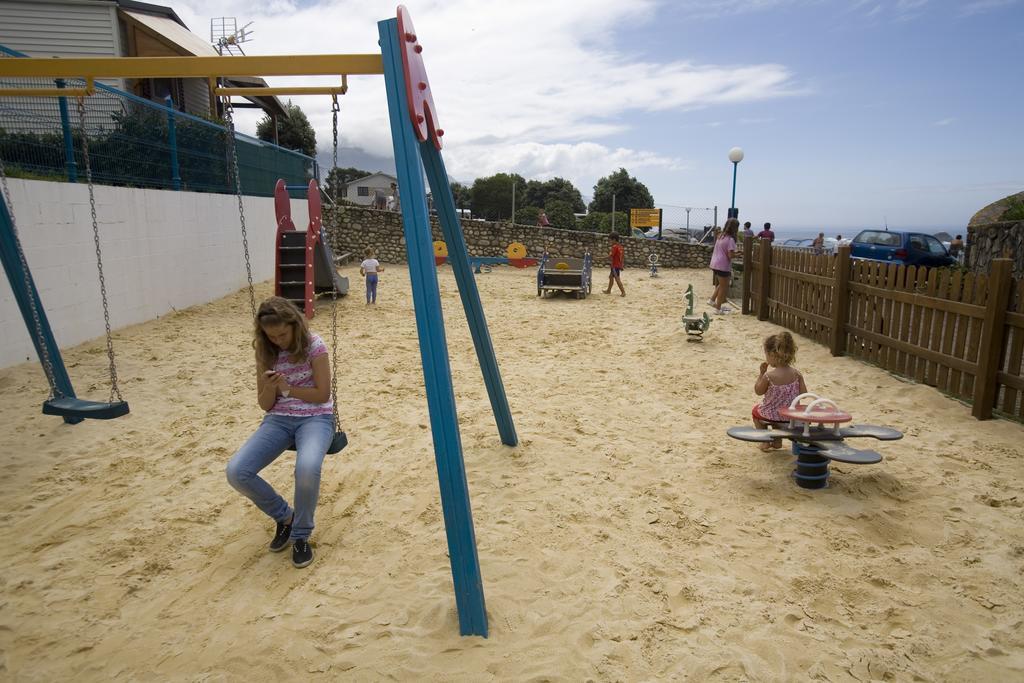 Camping 1ª O Muino - Bungalow Park Oia Exterior photo
